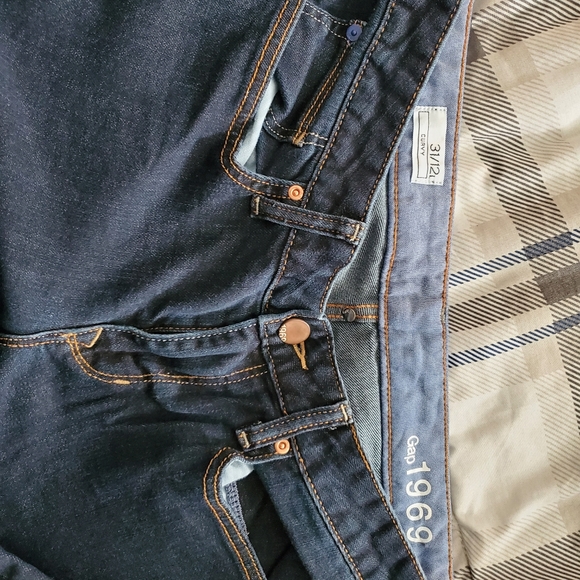 Gently used jeans BCBGMAXAZRIA 👖and 3 more 4all - Picture 12 of 12